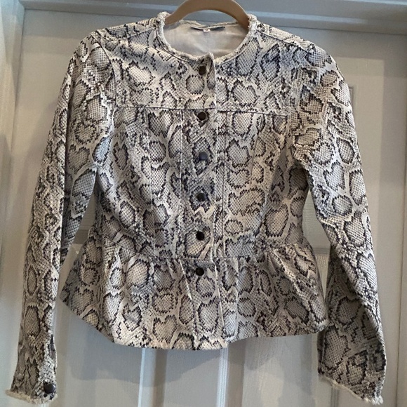 Olivaceous Reptile Print Peplum Jacket - Picture 3 of 5